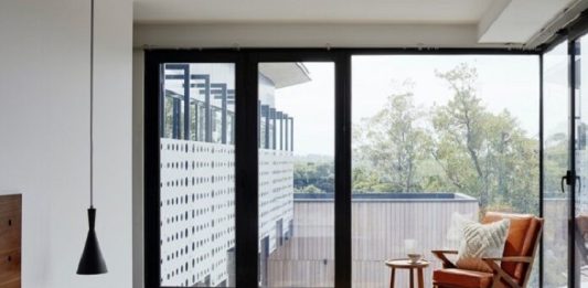 8 Practical Benefits of Frameless Sliding Doors in the Home Sliding Doors